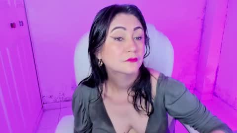 Snapshot of danielahot2 chatting on 03-07-25, 03:40 Daniela online show from 03-07-25, 03:40