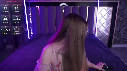 danielareign online show from 04-26-26, 12:47