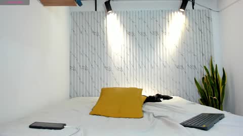 DANIEL online show from 12-18-24, 04:06