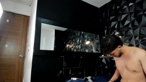 DANIEL online show from 01-05-25, 03:32