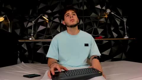 DANIEL online show from 01-06-25, 04:02