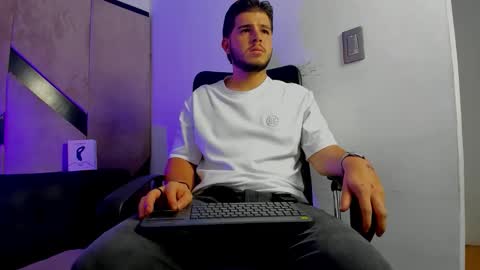 DANIEL online show from 09-13-25, 02:22