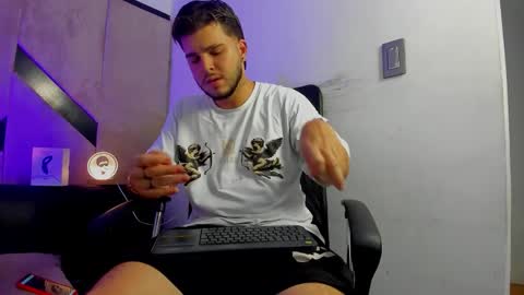 DANIEL online show from 09-19-25, 02:35