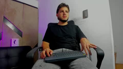 DANIEL online show from 10-27-25, 11:41