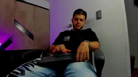 DANIEL online show from 10-28-25, 10:34