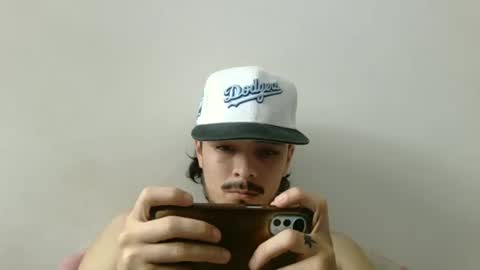 Snapshot of danielhot17 chatting on 01-21-25, 05:51 DANIEL online show from 01-21-25, 05:51