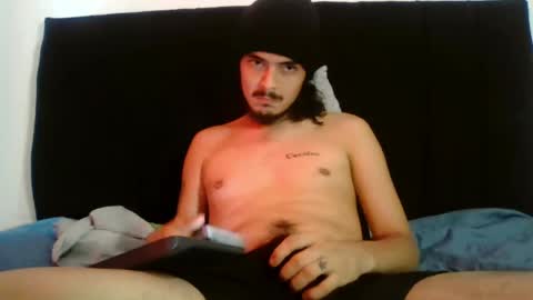 Snapshot of danielhot17 chatting on 05-31-26, 06:04 DANIEL online show from 05-31-26, 06:04
