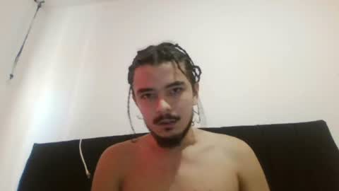 Snapshot of danielhot17 chatting on 06-12-26, 11:53 DANIEL online show from 06-12-26, 11:53