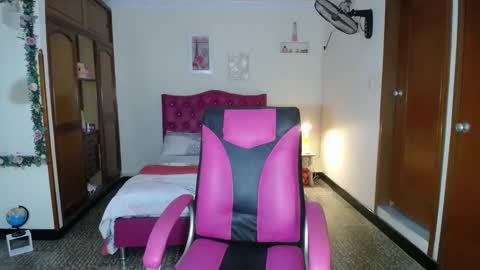 Angie online show from 01-27-25, 09:44