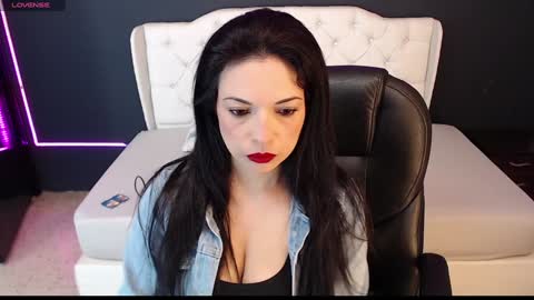 Danielle Smith online show from 12-29-24, 03:22