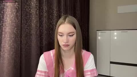 Trisha wanna play  Meow online show from 05-04-26, 06:37