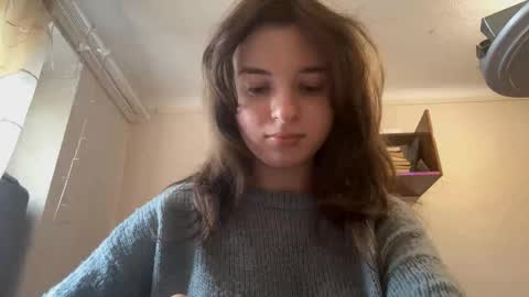 Mia online show from 10-28-25, 07:01