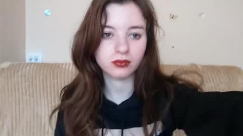 Snapshot of daniellevaulet chatting on 06-08-26, 07:09 Mia online show from 06-08-26, 07:09