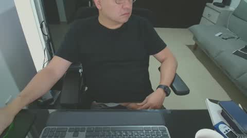 Snapshot of danielomx chatting on 03-10-25, 10:13 danielomx online show from 03-10-25, 10:13