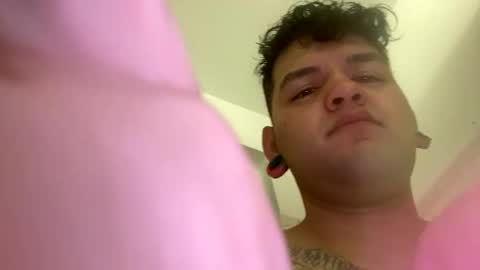 Snapshot of danielson818 chatting on 11-16-25, 01:39 danielson818 online show from 11-16-25, 01:39