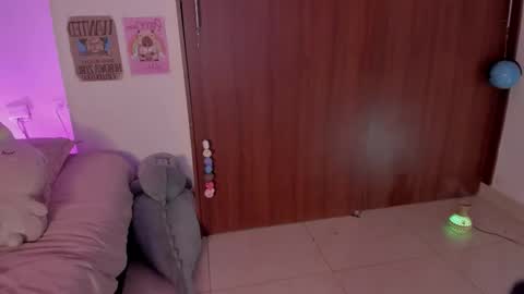 danii_boobs online show from 11-08-25, 04:23