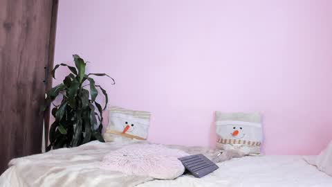 Snapshot of danii_jimenez chatting on 12-23-24, 06:16 Daniela online show from 12-23-24, 06:16