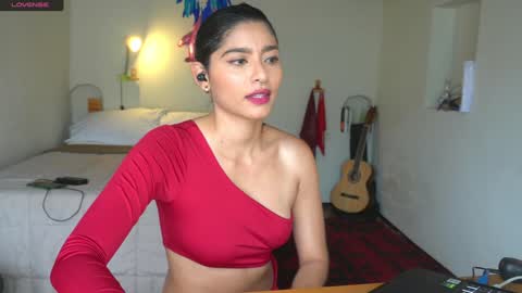 Snapshot of daniisla chatting on 01-12-25, 07:53 danalle .. online show from 01-12-25, 07:53