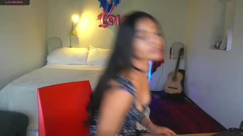 Snapshot of daniisla chatting on 02-25-25, 09:35 danalle .. online show from 02-25-25, 09:35