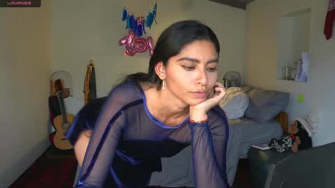 Snapshot of daniisla chatting on 10-30-25, 09:37 danalle .. online show from 10-30-25, 09:37