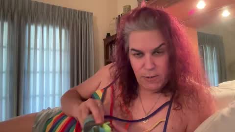 Dani online show from 12-19-25, 05:42