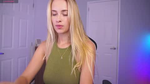 Snapshot of danikadillan chatting on 01-23-25, 01:41 Hi my name is Anna. Please say hello I like to chat with you. If u have request use Tip option .Thank you online show from 01-23-25, 01:41