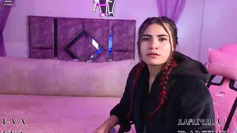 Danilu and Eva online show from 11-28-25, 07:05