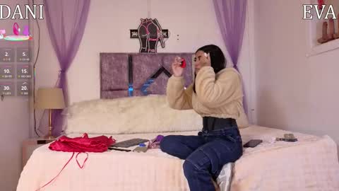 Snapshot of danilu_eva21 chatting on 02-13-26, 10:39 Danilu and Eva online show from 02-13-26, 10:39