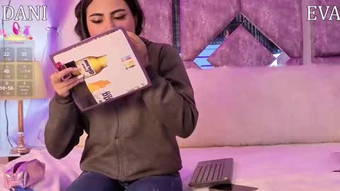 Snapshot of danilu_eva21 chatting on 02-22-26, 06:06 Danilu and Eva online show from 02-22-26, 06:06