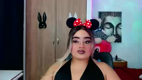 Snapshot of danipein chatting on 10-15-25, 01:17 danipein online show from 10-15-25, 01:17