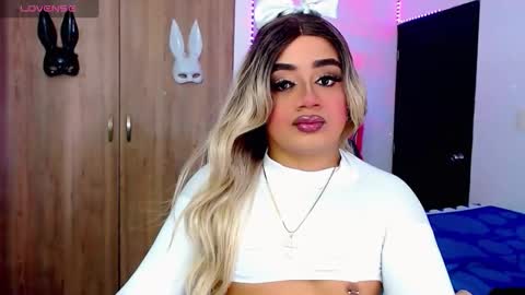 Snapshot of danipein chatting on 10-25-25, 11:51 danipein online show from 10-25-25, 11:51