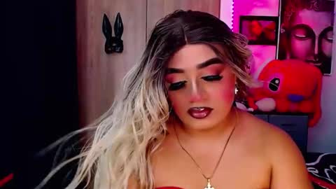 Snapshot of danipein chatting on 10-31-25, 11:22 danipein online show from 10-31-25, 11:22