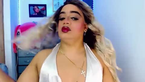 Snapshot of danipein chatting on 11-05-25, 11:21 danipein online show from 11-05-25, 11:21