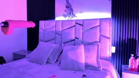 Dani Phonenix online show from 12-28-24, 07:11