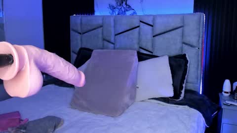 Dani Phonenix online show from 02-10-25, 07:28