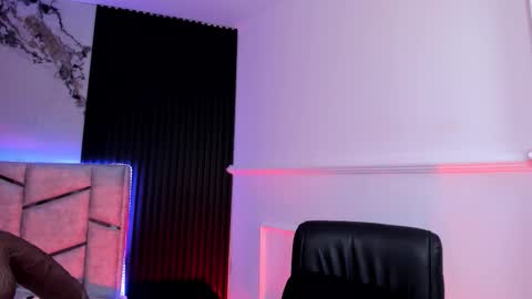 Dani Phonenix online show from 10-24-25, 07:32