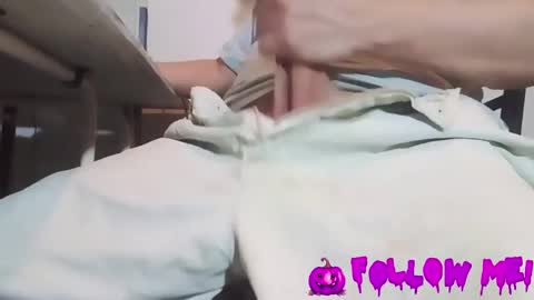 Snapshot of danix_xox chatting on 10-05-25, 02:32 Dan online show from 10-05-25, 02:32