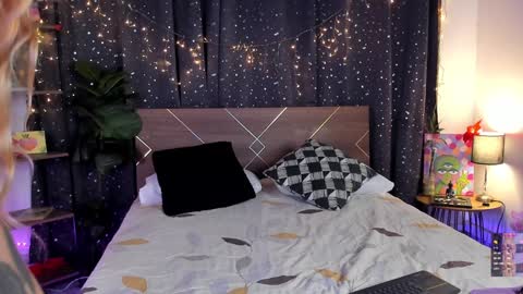 Dannacastle online show from 12-28-24, 07:44