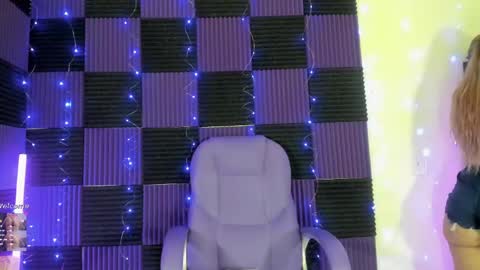 Dannacastle online show from 04-27-26, 05:05