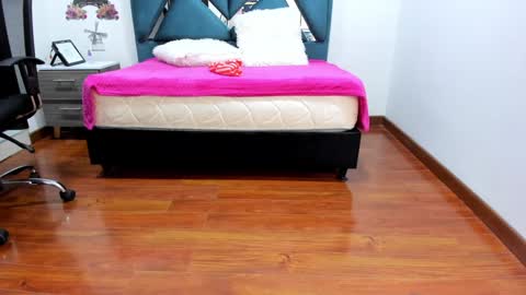 Danna martinezz online show from 12-29-24, 07:43