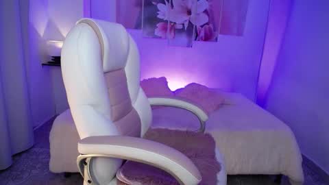 Danna online show from 11-12-25, 11:47