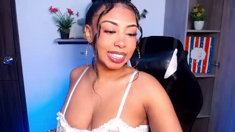 Snapshot of danna_schmidt23 chatting on 06-10-26, 10:03 Danna online show from 06-10-26, 10:03
