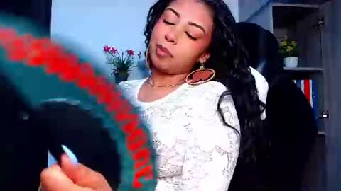 Snapshot of danna_schmidt23 chatting on 06-19-26, 02:32 Danna online show from 06-19-26, 02:32