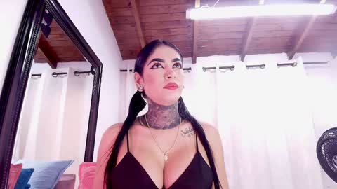 Snapshot of dannaberlin chatting on 02-04-25, 07:22 Danna Berlin  online show from 02-04-25, 07:22