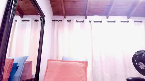 Snapshot of dannaberlin chatting on 02-07-25, 07:17 Danna Berlin  online show from 02-07-25, 07:17