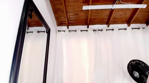 Snapshot of dannaberlin chatting on 02-18-25, 07:19 Danna Berlin  online show from 02-18-25, 07:19