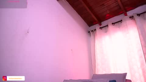 Snapshot of dannaberlin chatting on 10-11-25, 07:23 Danna Berlin  online show from 10-11-25, 07:23