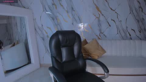 Snapshot of dannacruz_ chatting on 10-02-25, 07:10 Danna Cruz online show from 10-02-25, 07:10