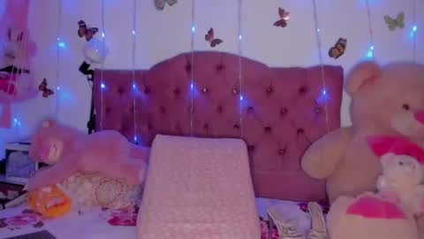 Danna Sofia jeins online show from 04-09-26, 02:11