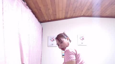 dannamomcerratt online show from 04-27-26, 01:47